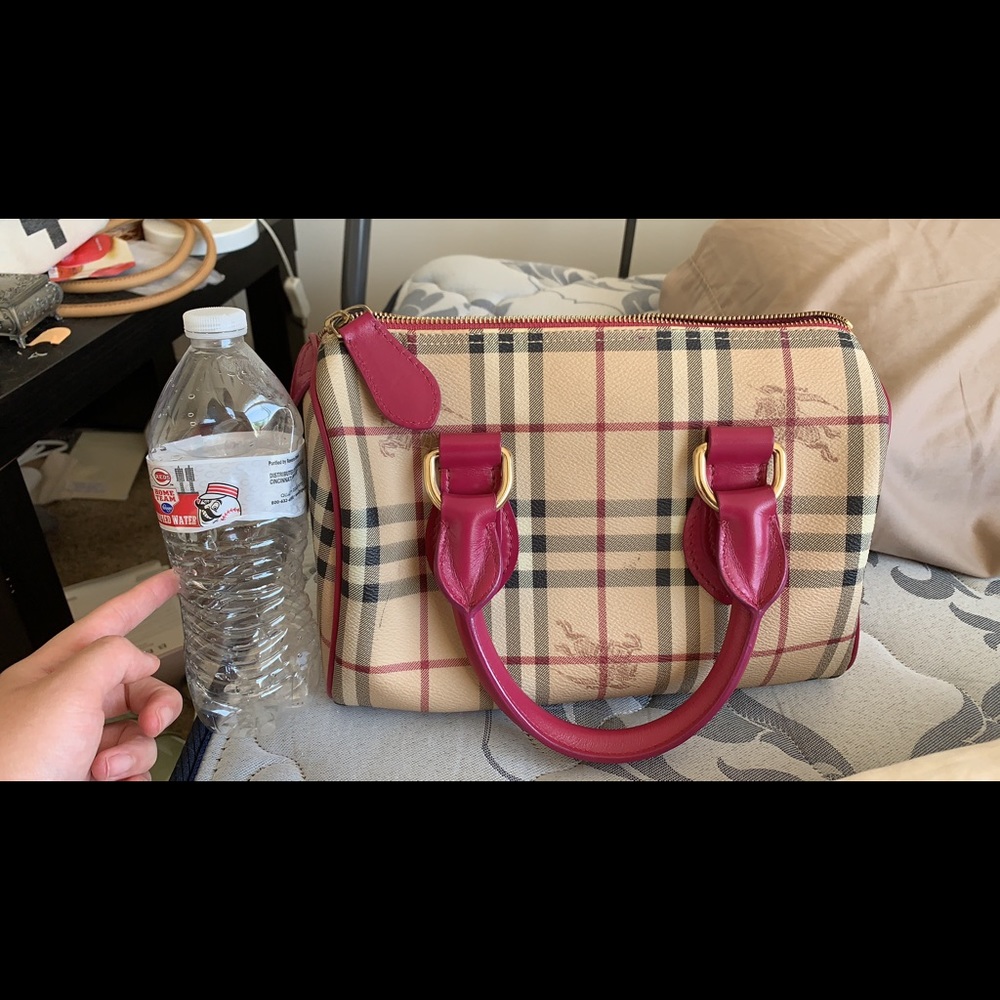 Authentic Burberry purse | Pink